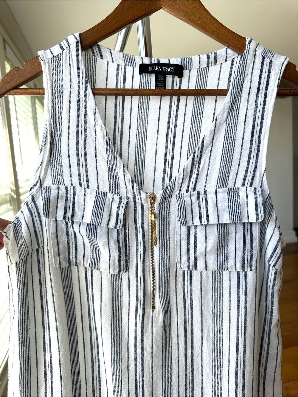 Ellen Tracy Striped White & Navy Zip Front Tank, Relaxed Fit, Linen Blend